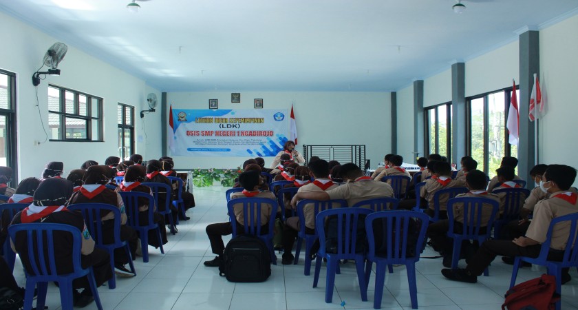 LATIHAN DASAR KEPEMIMPINAN (LDK) OSIS SMP NEGERI 1 NGADIROJO